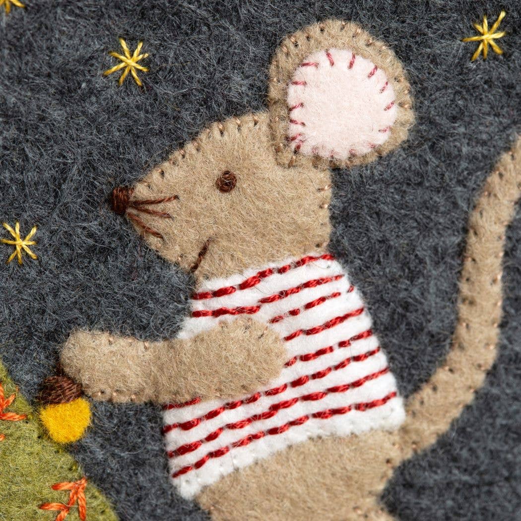 Corinne Lapierre Christmas with the Mouse Family Felt Appliqué Hoop Kit