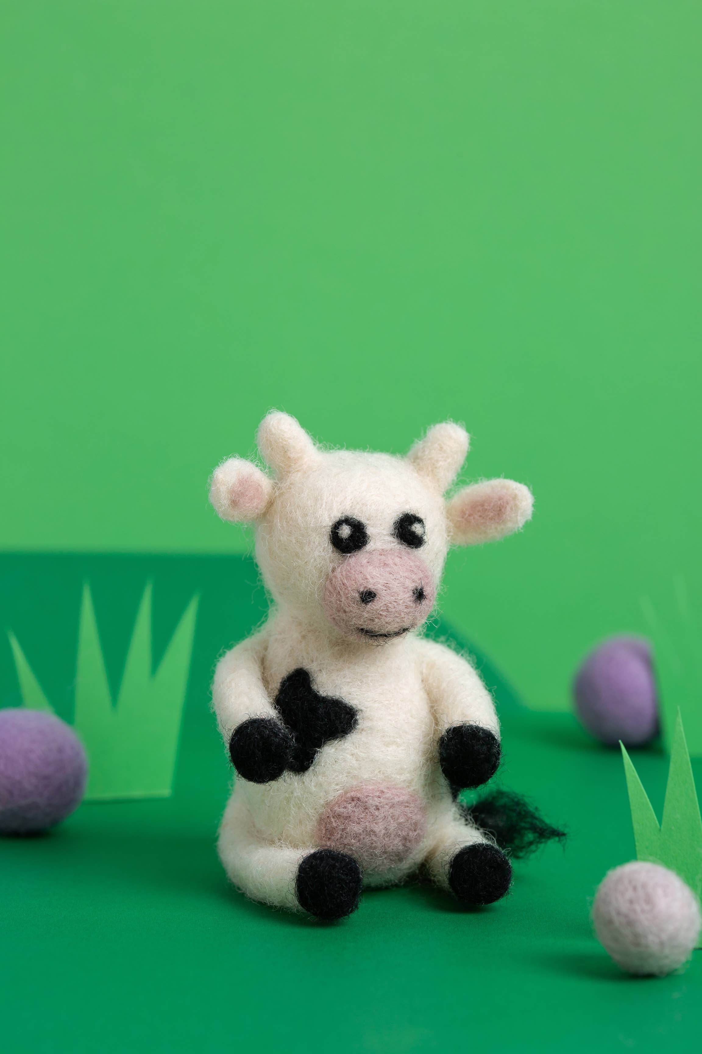 Hawthorn Handmade Cow Mini Needle Felting Kit | Complete Craft Kit