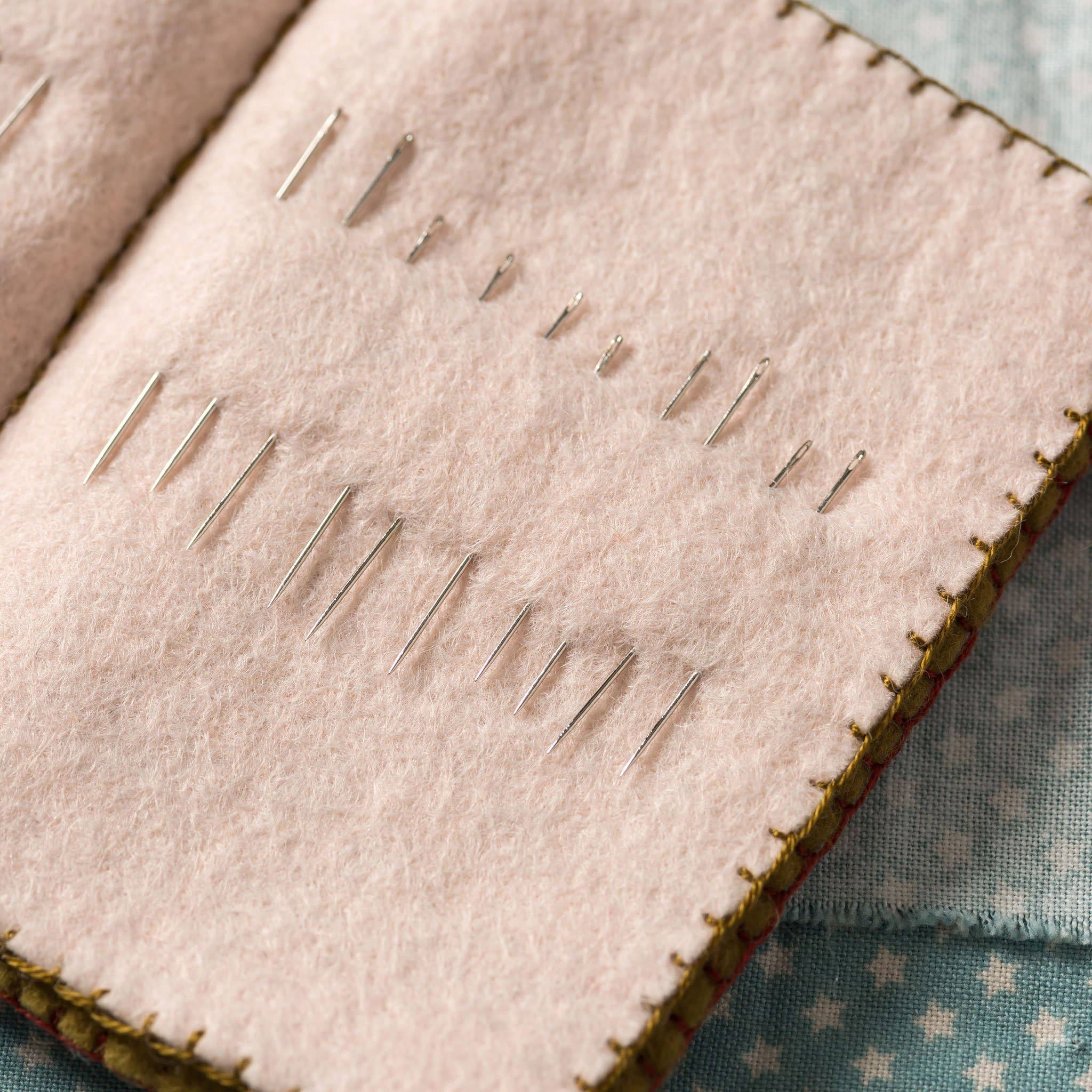Corinne Lapierre Needle Case Felt Craft Mini Kit