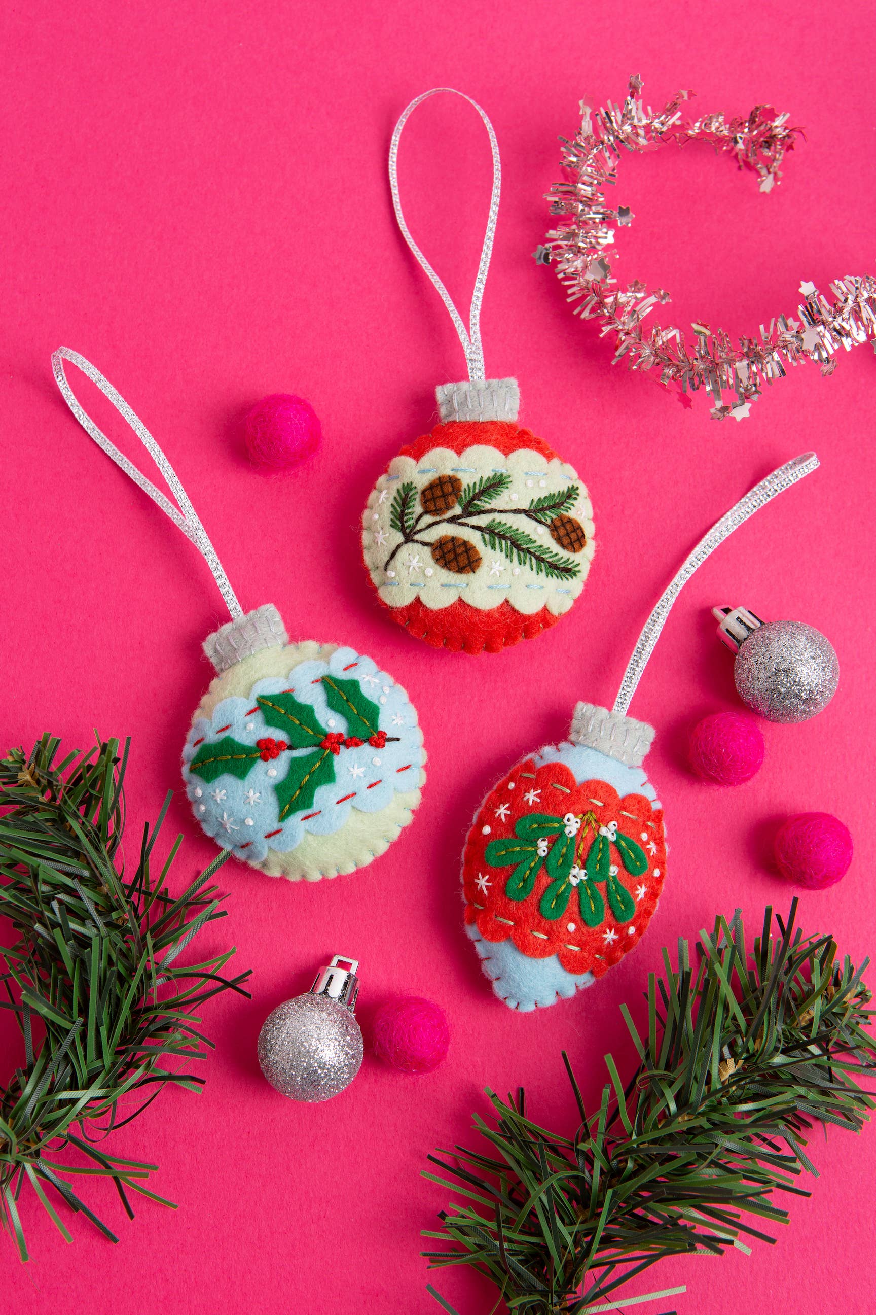 Hawthorn Handmade Christmas Baubles Felt Craft Kit | Christmas Craft Kit