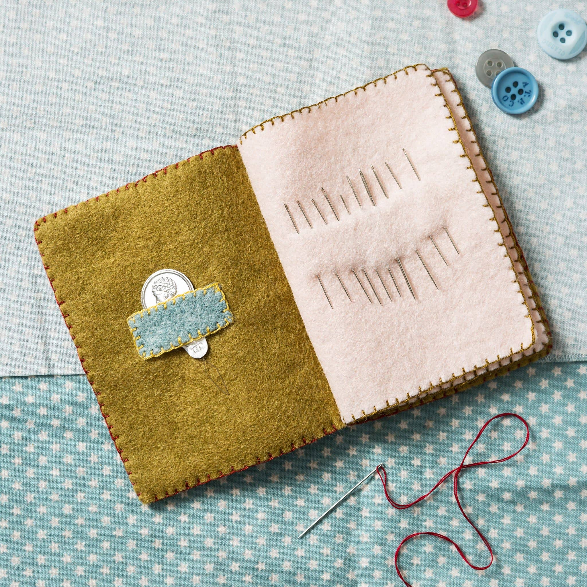 Corinne Lapierre Needle Case Felt Craft Mini Kit